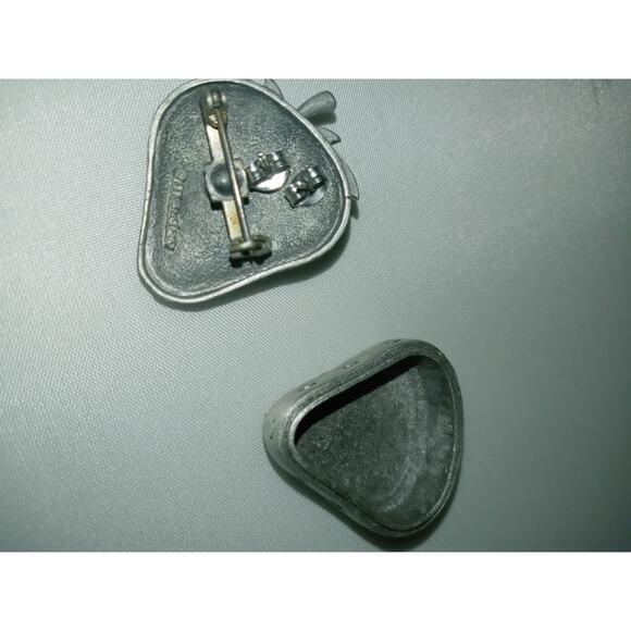 Vintage Ms Dee Strawberry Jewelry Brooch/Pin Ladybug Earrings Pewter Trinket Box - Picture 5 of 7